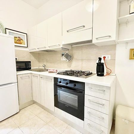 Апартаменти Pgs Immobiliare Srls Residenza Marino Bilocale In Centro Storico La Maddalena Ла-Маддалена Екстер'єр фото