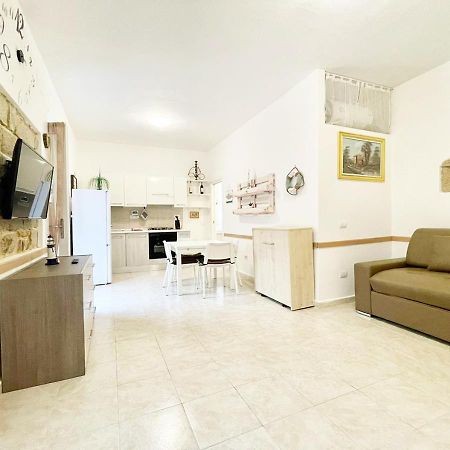 Апартаменти Pgs Immobiliare Srls Residenza Marino Bilocale In Centro Storico La Maddalena Ла-Маддалена Екстер'єр фото