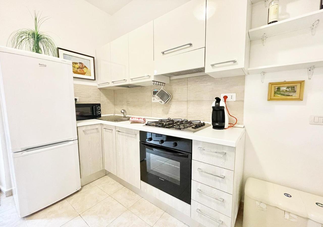 Апартаменти Pgs Immobiliare Srls Residenza Marino Bilocale In Centro Storico La Maddalena Ла-Маддалена Екстер'єр фото